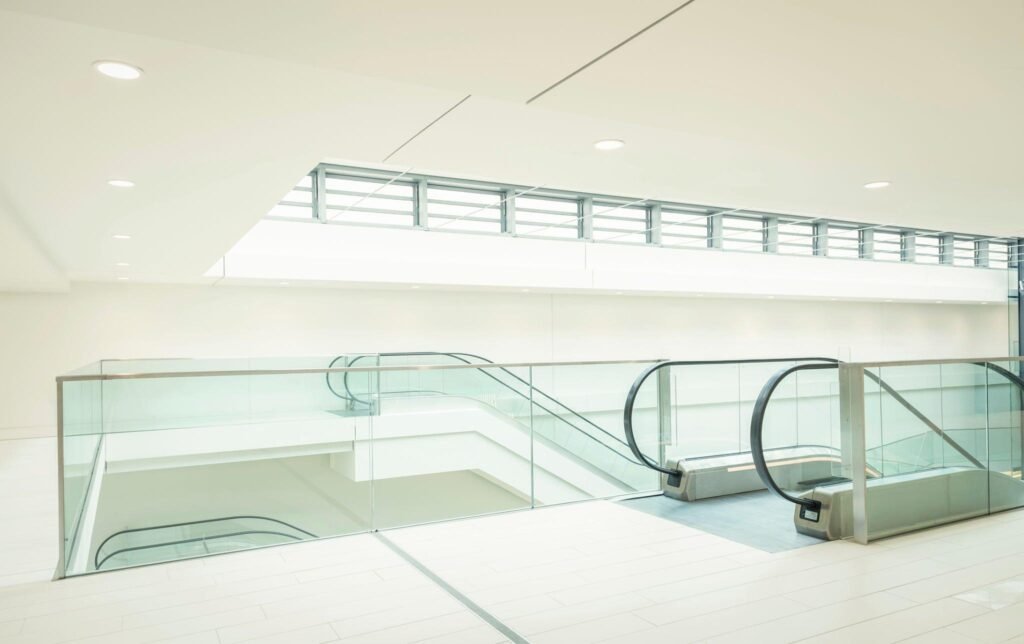 نرده شیشه ای