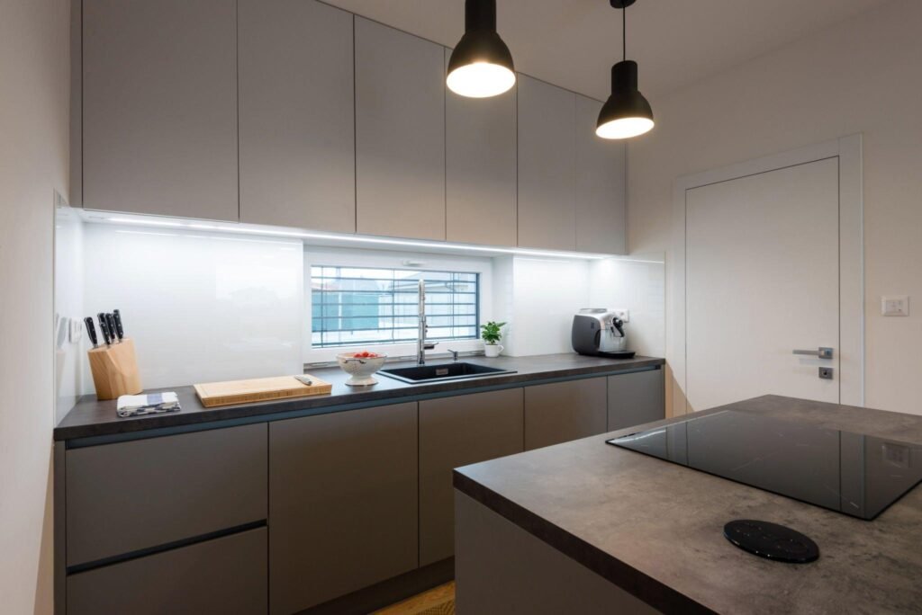 چیدمان داخلی کابینت آشپزخانه